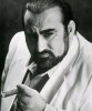 photo Ken Davitian
