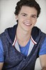 photo Joel Courtney