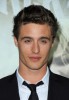 photo Max Irons