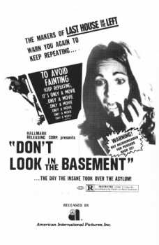 poster Don't Look in the Basement